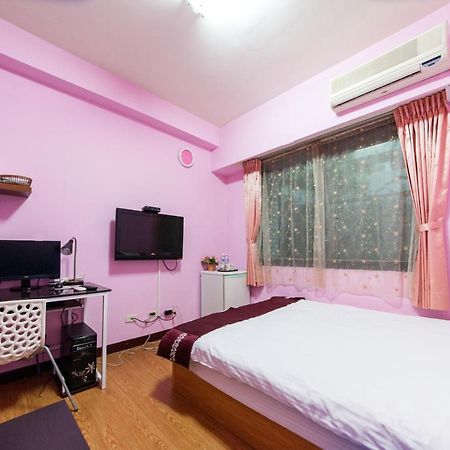Fengjia Qing Su Homestay 台中市 エクステリア 写真