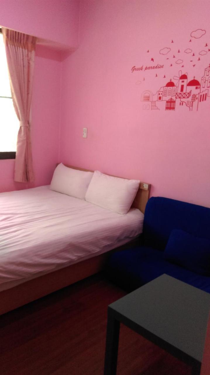 Fengjia Qing Su Homestay 台中市 エクステリア 写真