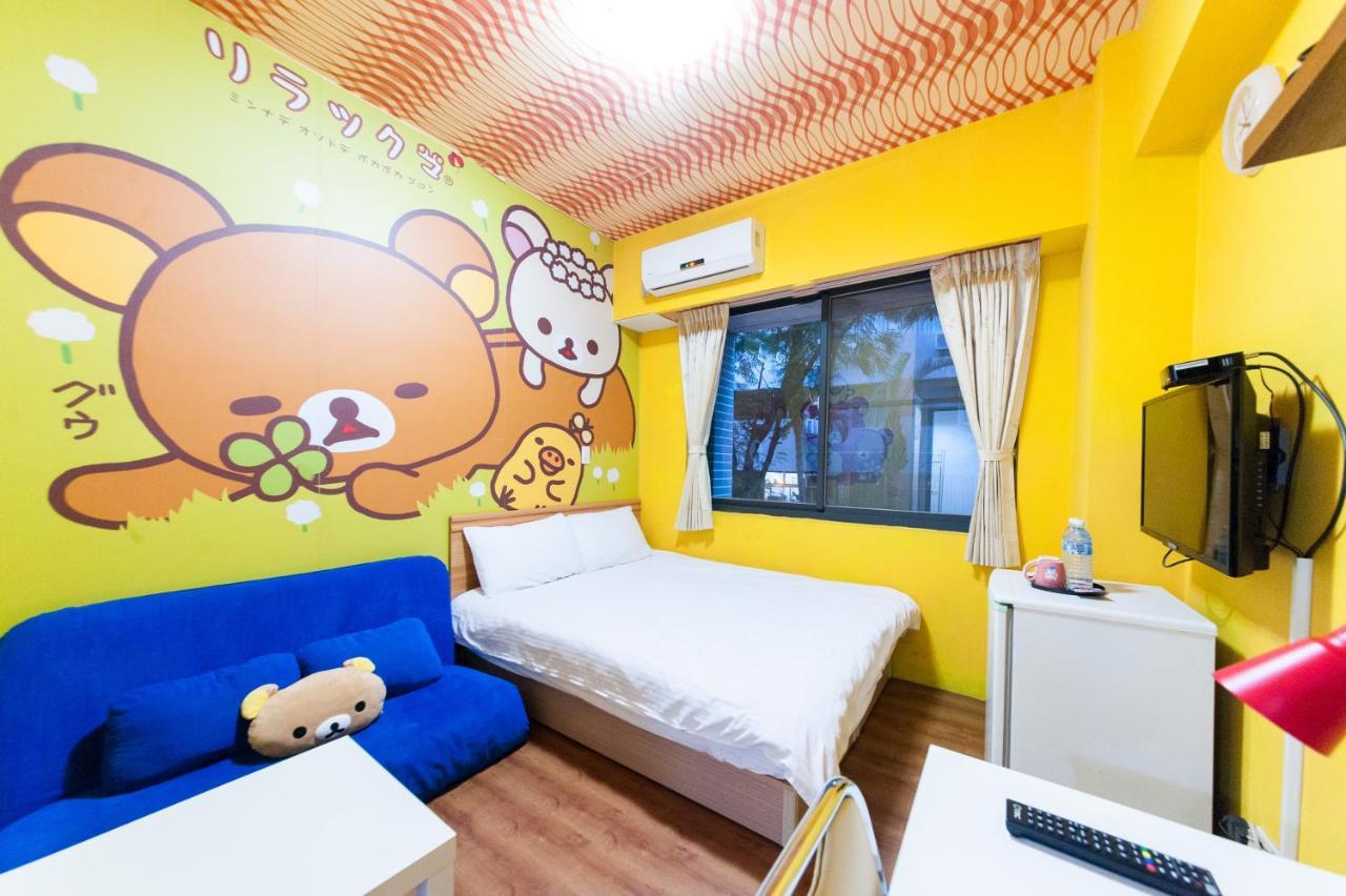 Fengjia Qing Su Homestay 台中市 エクステリア 写真